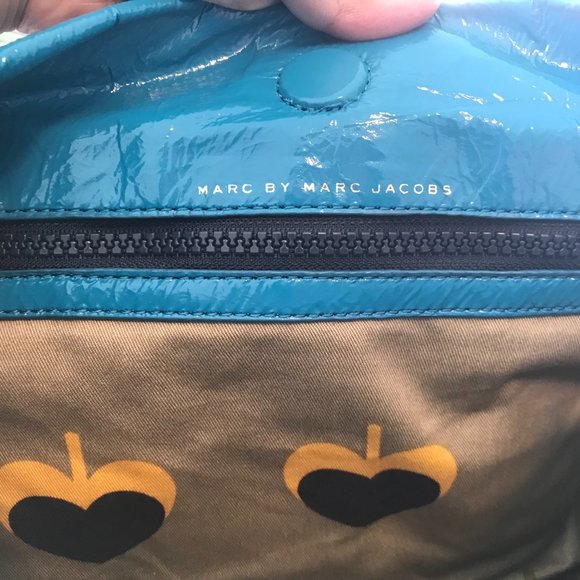 Marc by Marc Jacobs | Navy Blue Bicolor Patent Leather Classic Q Hillier Bag - Picture 8 of 10